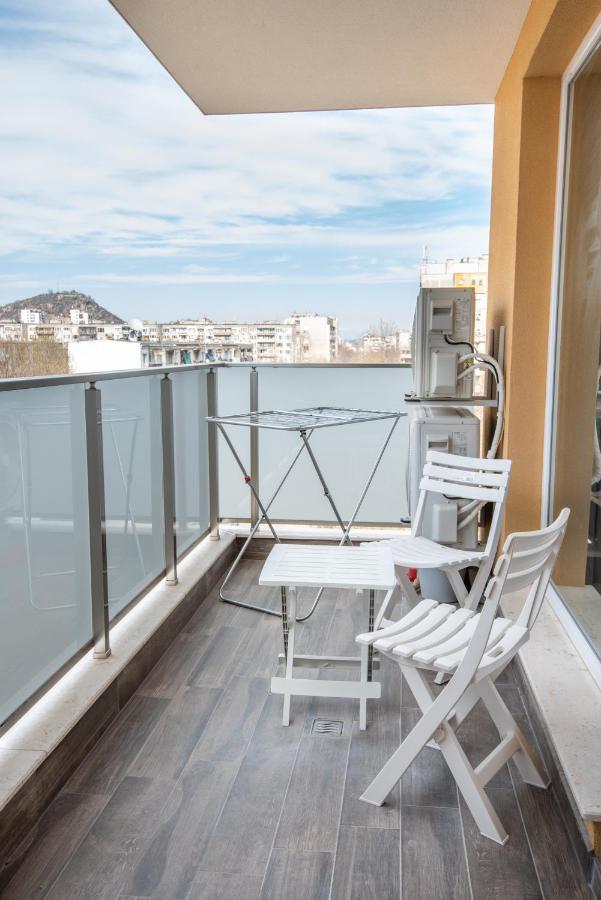 Lovely 1Bed Apartment For 4 Guests & Free Parking Plovdiv Luaran gambar